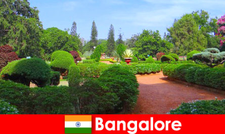 Отдыхающие в Бангалоре любят успокаивающие красивые парки и сады