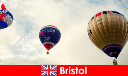 Праздник для отважных туристов для полетов на воздушном шаре над Бристолем, Англия