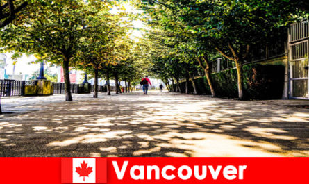 Канада Гиды Ванкувера сопровождают иностранных туристов в местные уголки.
