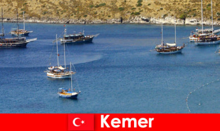 Приключенческая прогулка на лодке в Кемере, Турция для влюбленных пар и семей