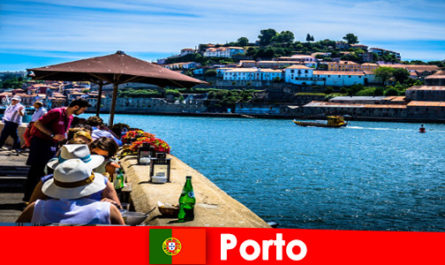 Направление для краткосрочных отдыхающих в великолепные рыбные рестораны в порту Порту, Португалия.