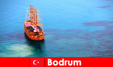 Клубная поездка для членов с друзьями в красивый Бодрум, Турция