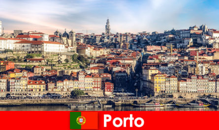 Весенняя поездка в Порту Португалия для путешественников на поезде
