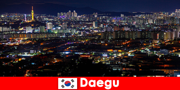 Тэгу в Южной Корее технологический мегаполис как учебная поездка для путешествующих студентов