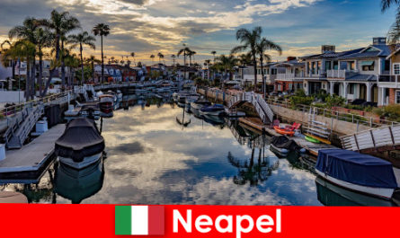 Прогулка в Неаполь Италия для юных туристов с экзотическими моментами удовольствия