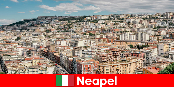 Рекомендации и информация о Неаполе, прибрежном городе Италии