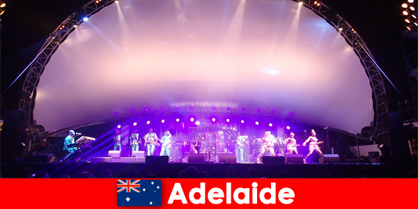 Аделаида, Австралия, манит путешественников на фестивали вкусной еды и напитков