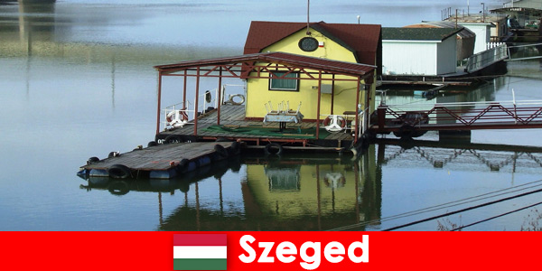Водный пейзаж в Сегеде, Венгрия, имеет долгую историю