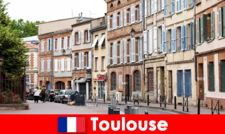 Наслаждайтесь отличными ресторанами, барами и гостеприимством в Тулузе, Франция