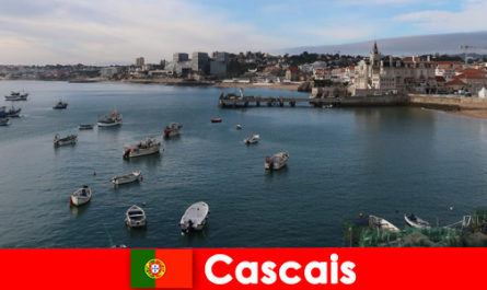 Кашкайш Португалия имеет традиционные рестораны и красивые отели