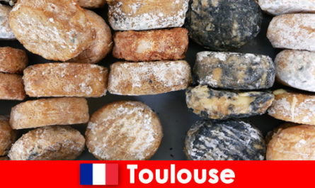 Туристы совершают кулинарное кругосветное путешествие в Тулузе, Франция