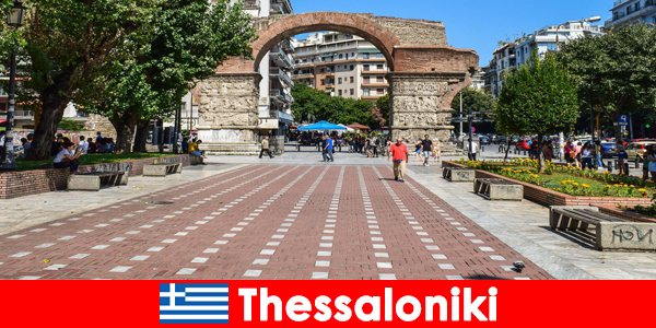 Испытайте традиционный образ жизни и исторические здания в Салониках, Греция