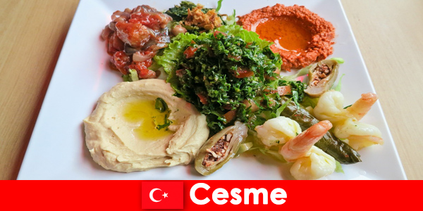 Здоровая пища и богатая витаминами кухня пользуются большой популярностью у туристов в Чешме, Турция